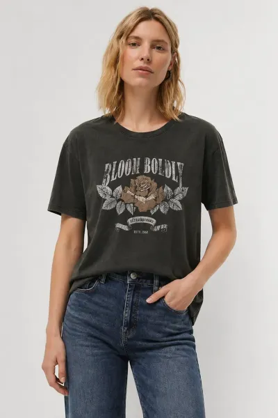 Camiseta Estampada Bloom Boldly - System Action