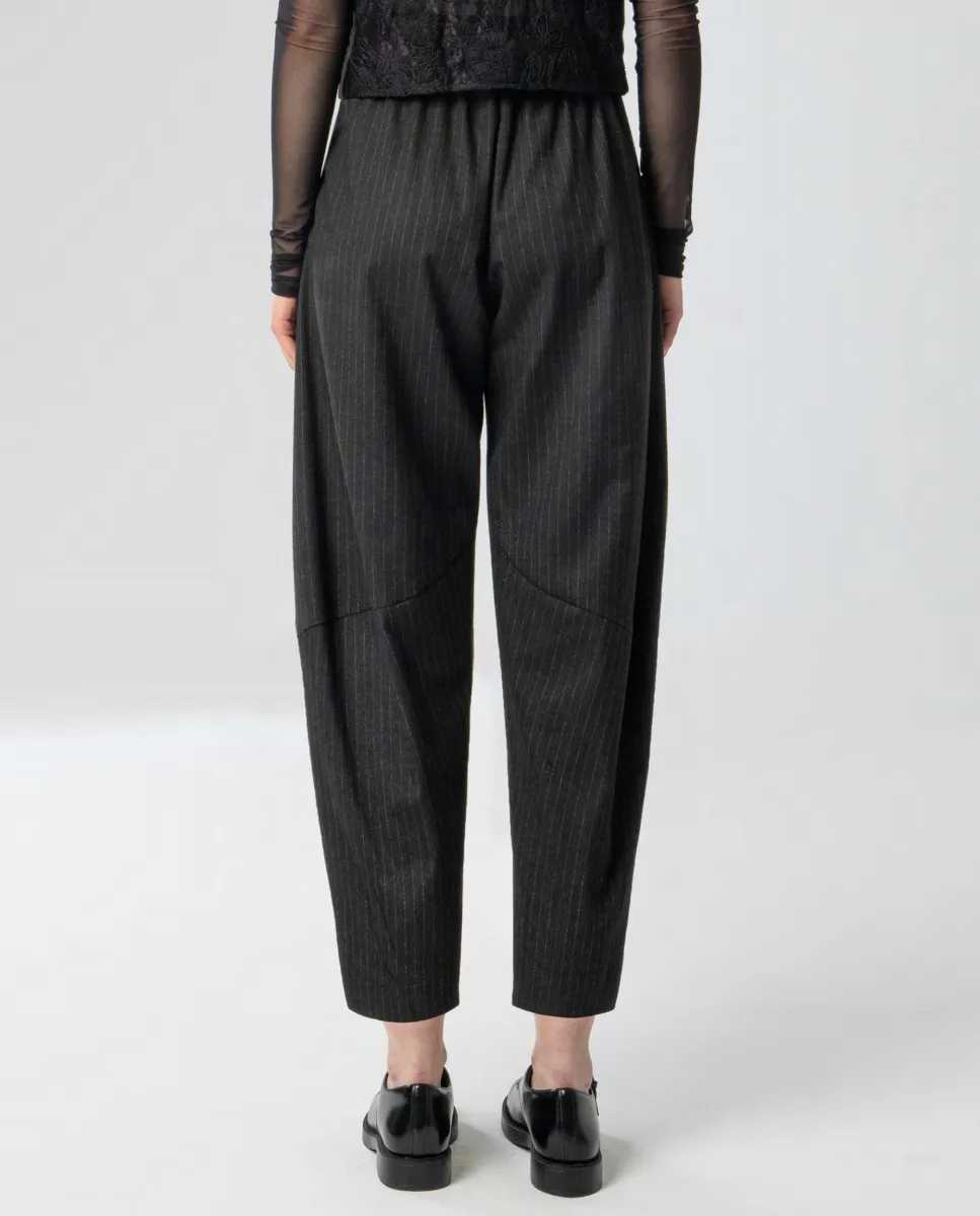 Pantalon de raya diplomatica de pierna recta | Moutaki | RettoModaStils